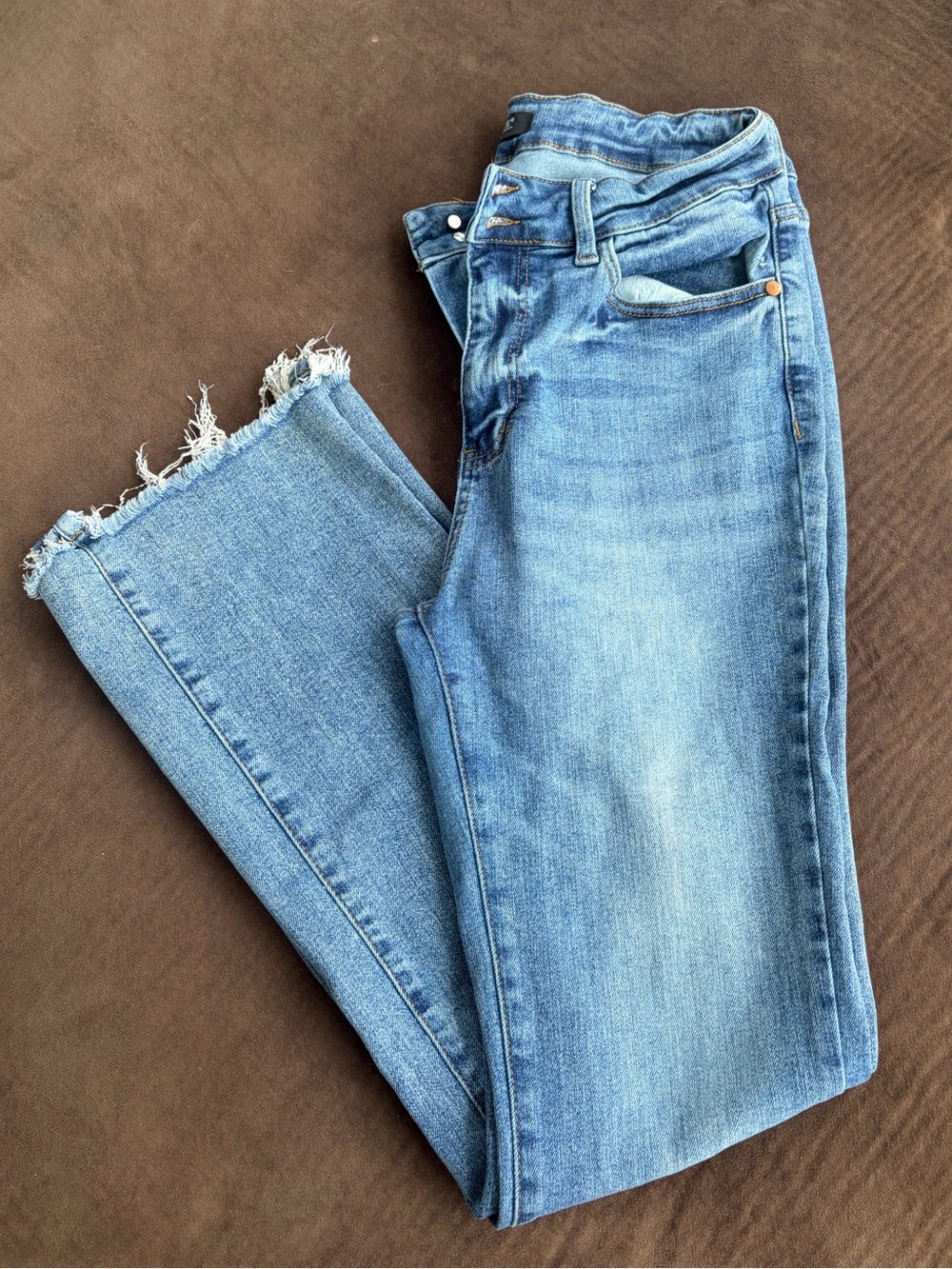 Judy Blue Women’s Light Blue Frayed Hem Jeans